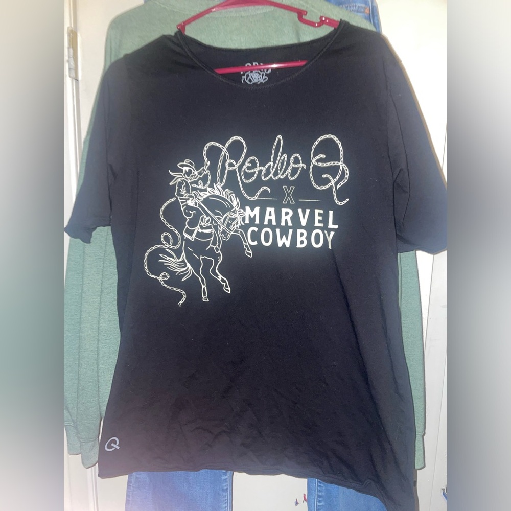 Womens new xl Rodeo x Marvel Cowboy Graphic Tee - Black